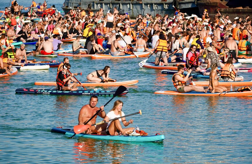 В Строгинском затоне прошел фестиваль "Zaryad Fest" 19 фото