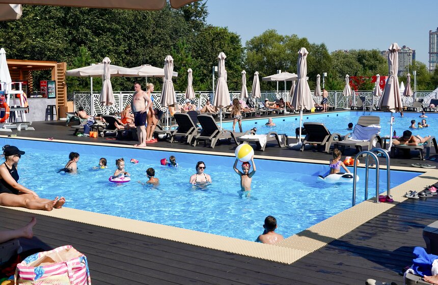 В Строгинском затоне прошел фестиваль "Zaryad Fest" 2 фото