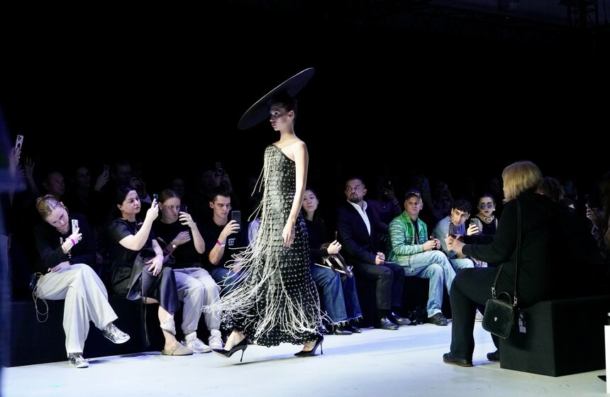 Неделя моды завершилась в Москве 25 фото
