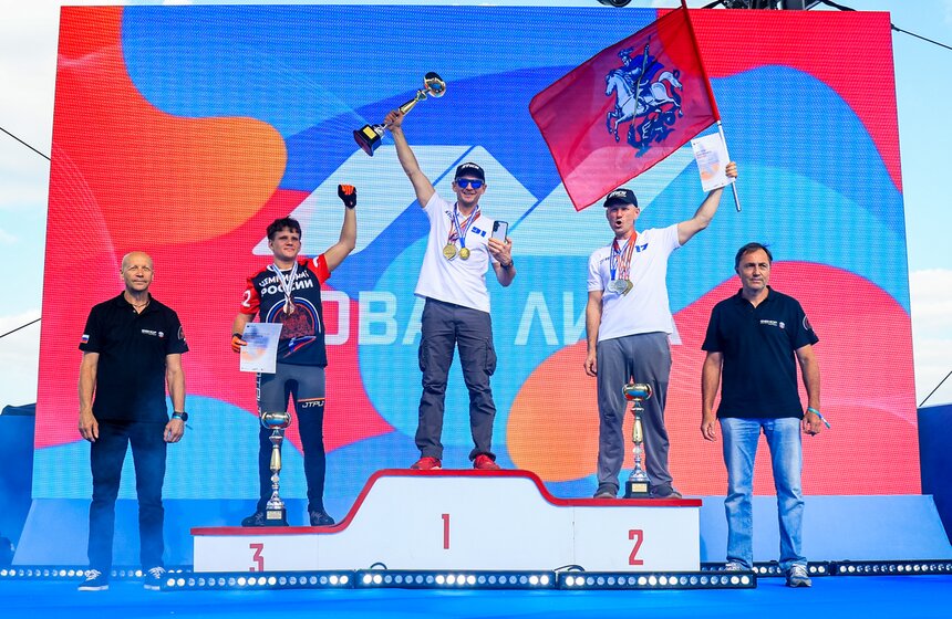 Фестиваль водно-моторных видов спорта прошел в Москве 34 фото