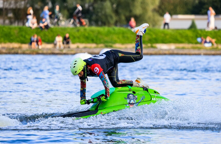 Фестиваль водно-моторных видов спорта прошел в Москве 24 фото