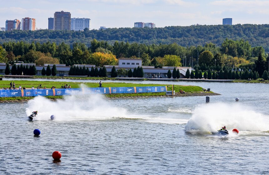 Фестиваль водно-моторных видов спорта прошел в Москве 7 фото