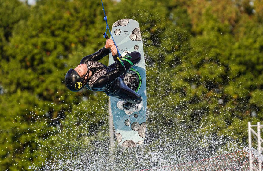 Мастер-классы по вейкбордингу прошли на площадке форума "Москва 2030" в "Сколкове" 21 фото