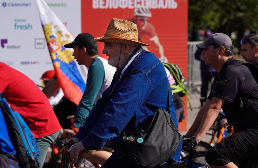 Oсенний велофестиваль прошел в Москве 19 фото