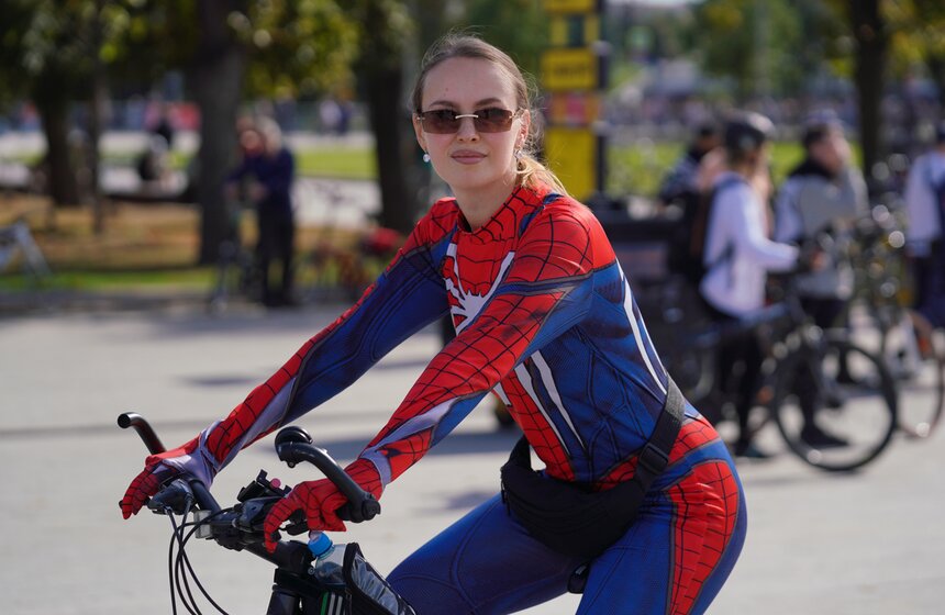 Oсенний велофестиваль прошел в Москве 21 фото