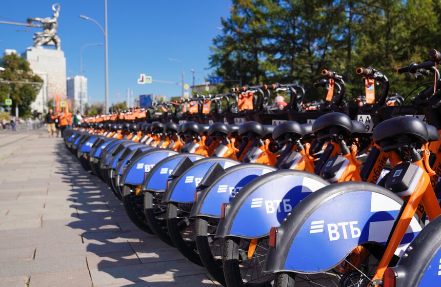 Oсенний велофестиваль прошел в Москве 12 фото