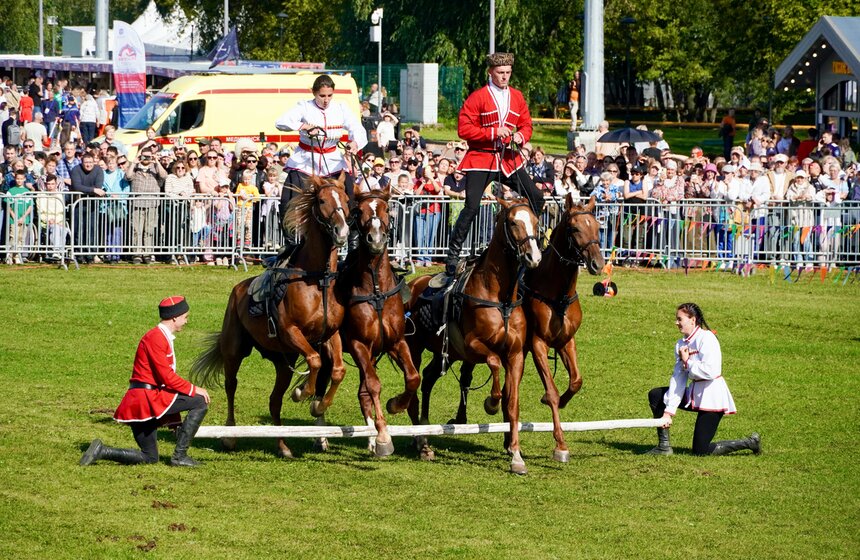 ХI Международный фестиваль "Казачья станица Москва" прошел в "Коломенском" 18 фото