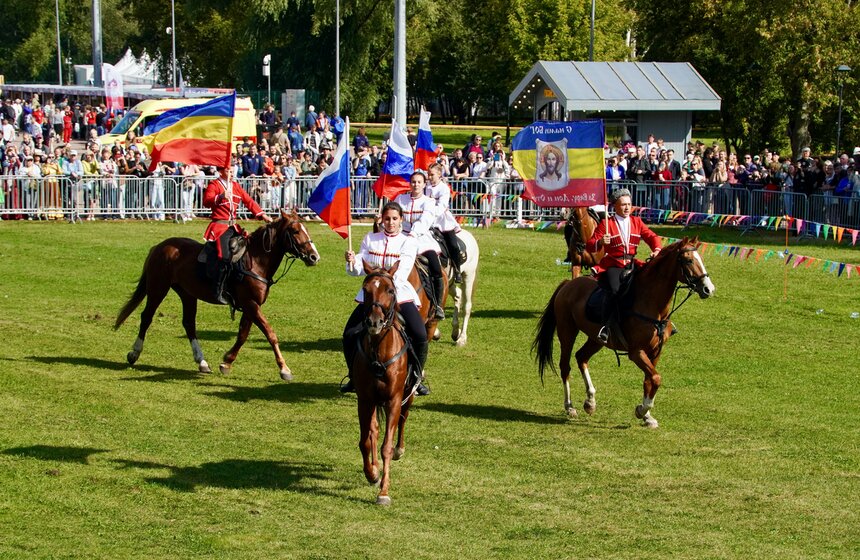 ХI Международный фестиваль "Казачья станица Москва" прошел в "Коломенском" 29 фото