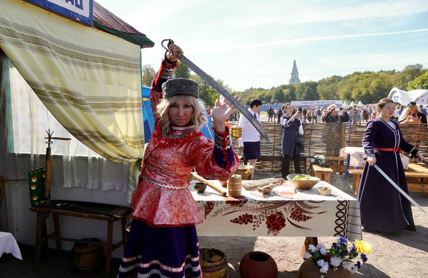 ХI Международный фестиваль "Казачья станица Москва" прошел в "Коломенском" 14 фото
