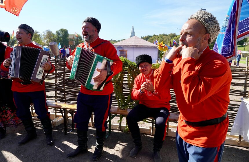 ХI Международный фестиваль "Казачья станица Москва" прошел в "Коломенском" 3 фото