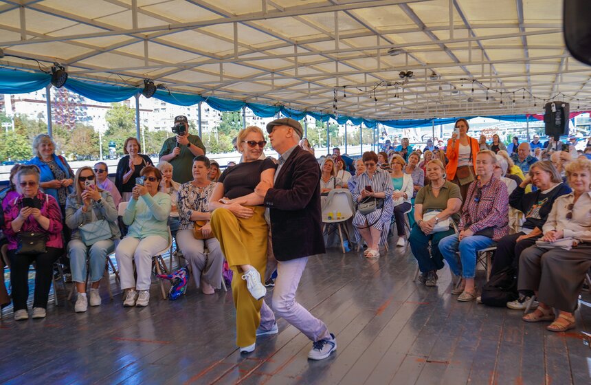 Теплоходная прогулка "Добрый рейс" прошла в честь Дня города в Москве 17 фото