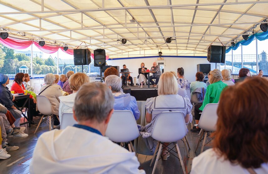 Теплоходная прогулка "Добрый рейс" прошла в честь Дня города в Москве 13 фото