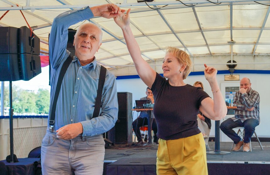 Теплоходная прогулка "Добрый рейс" прошла в честь Дня города в Москве 21 фото