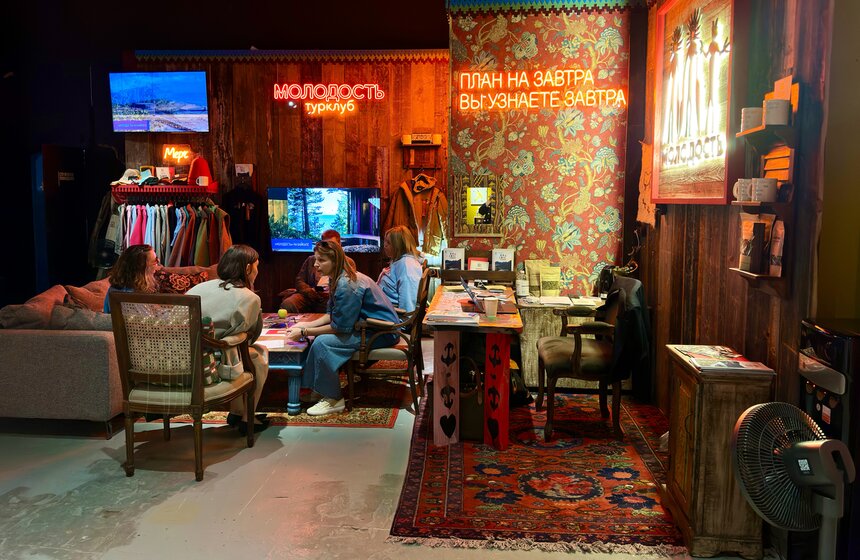 Ярмарка молодого искусства Blazar открылась в Москве 17 фото