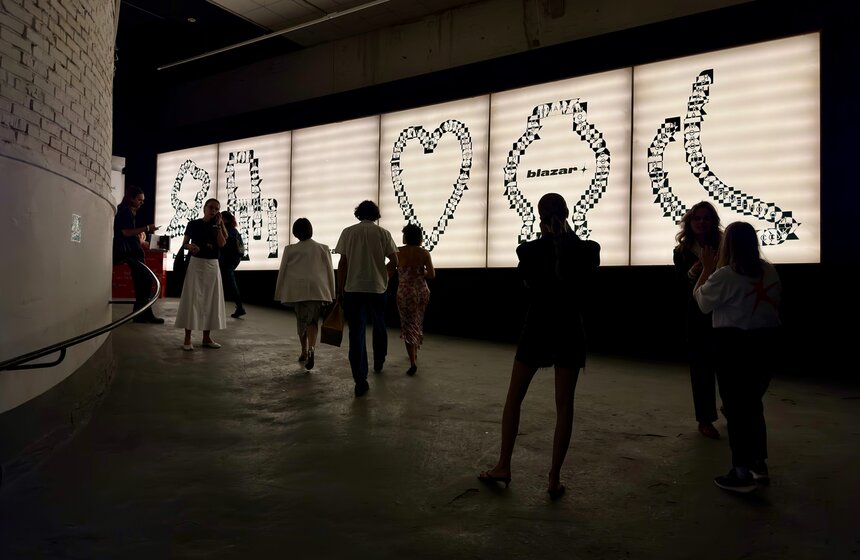 Ярмарка молодого искусства Blazar открылась в Москве 24 фото