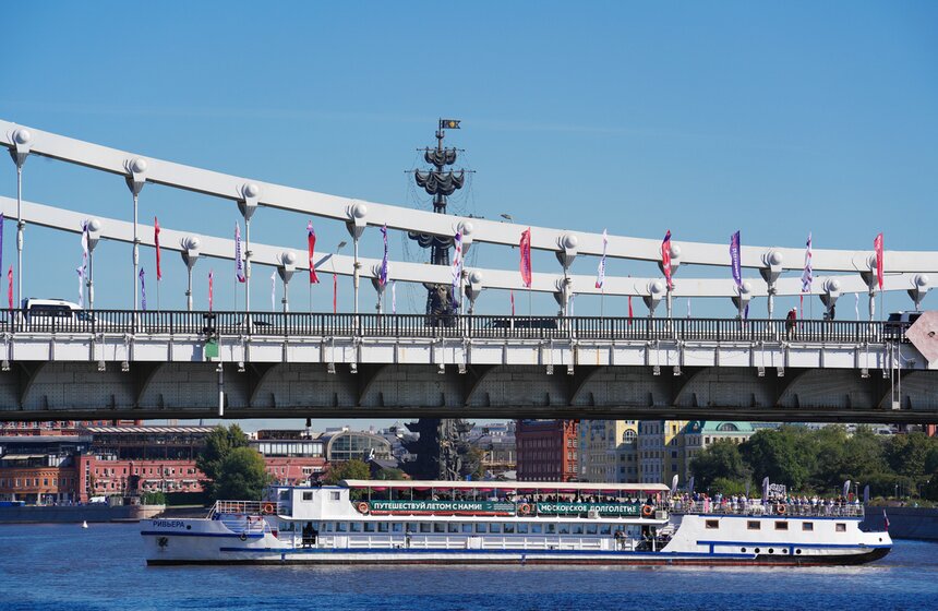 Теплоходная прогулка "Добрый рейс" прошла в честь Дня города в Москве 1 фото