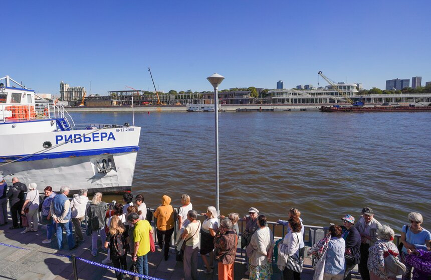 Теплоходная прогулка "Добрый рейс" прошла в честь Дня города в Москве 4 фото