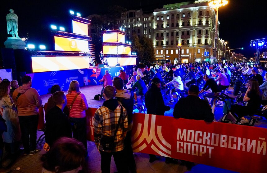 Более 100 тренировок провели в рамках праздника "Ночь московского спорта" 28 фото