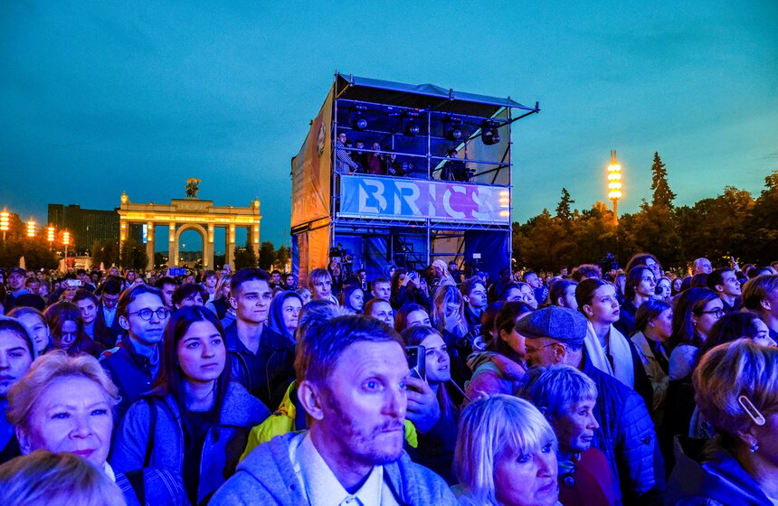 Международный фестиваль театральных школ стран БРИКС+ стартовал в Москве 10 фото