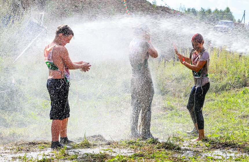 Автомобильные гонки по бездорожью прошли в Твери 30 фото