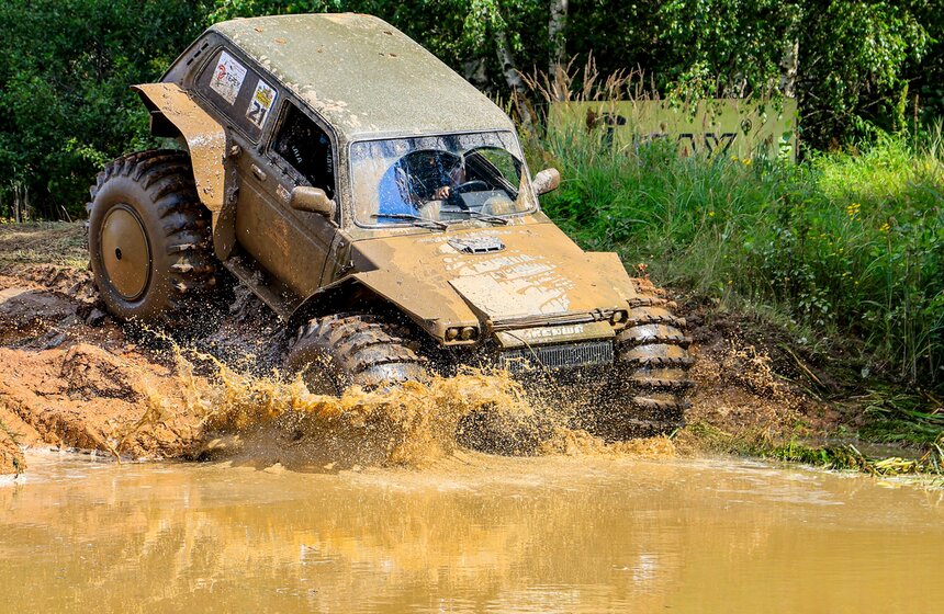 Автомобильные гонки по бездорожью прошли в Твери 9 фото