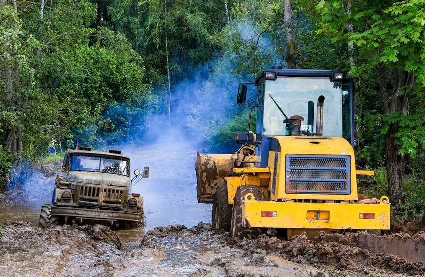 Автомобильные гонки по бездорожью прошли в Твери 23 фото