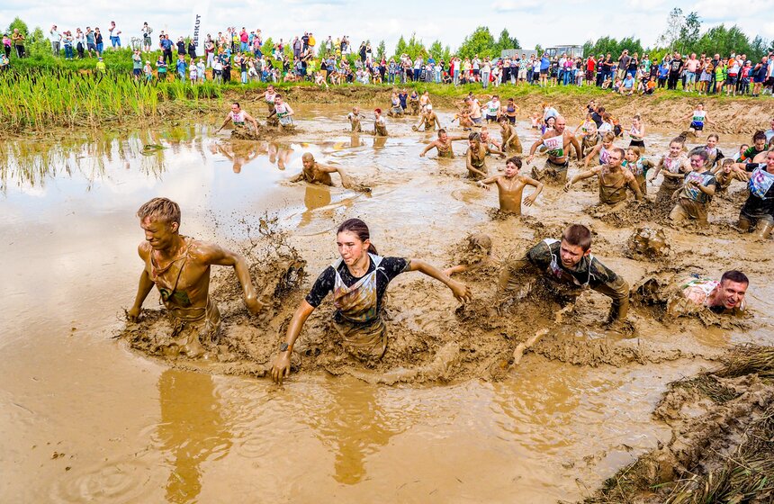 Автомобильные гонки по бездорожью прошли в Твери 27 фото