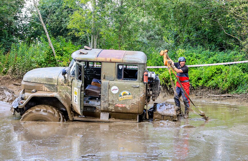 Автомобильные гонки по бездорожью прошли в Твери 24 фото