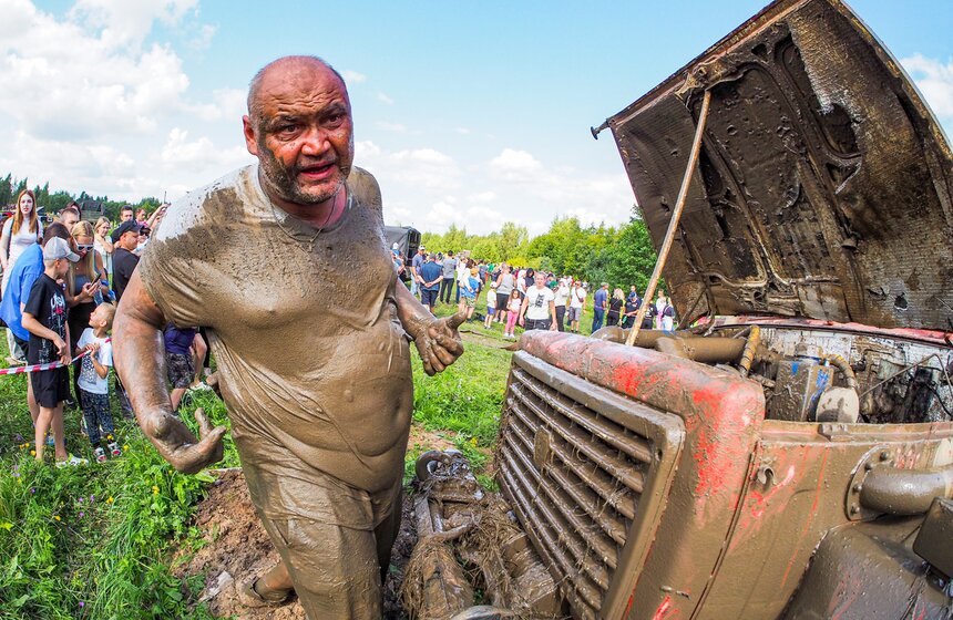 Автомобильные гонки по бездорожью прошли в Твери 16 фото