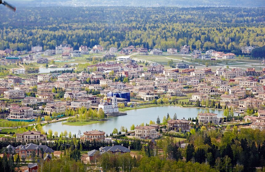 Над Москвой пролетели участники будущего Парада Победы 10 фото