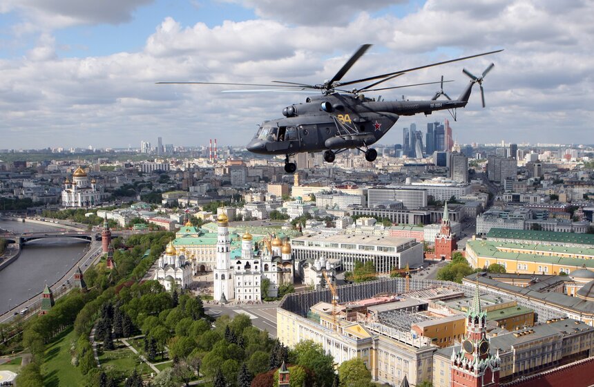 Над Москвой пролетели участники будущего Парада Победы 22 фото