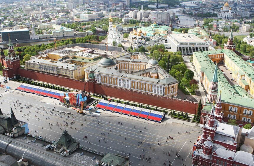 Над Москвой пролетели участники будущего Парада Победы 20 фото