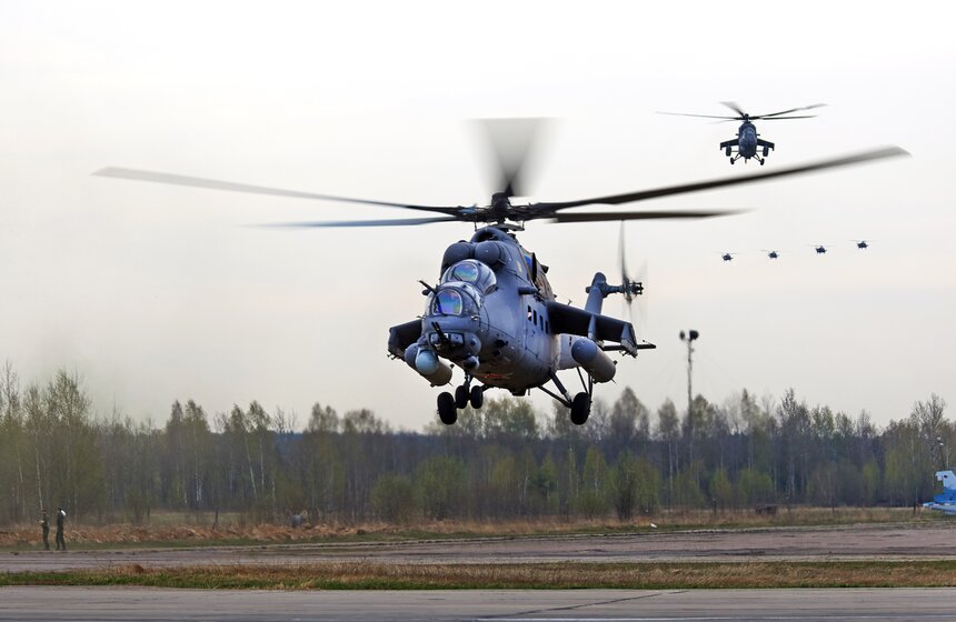 Над Москвой пролетели участники будущего Парада Победы 3 фото