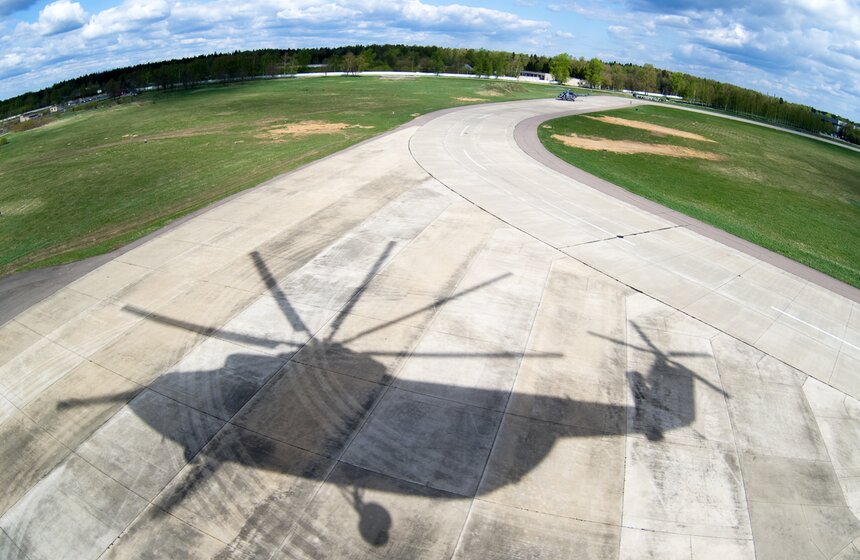 Над Москвой пролетели участники будущего Парада Победы 7 фото