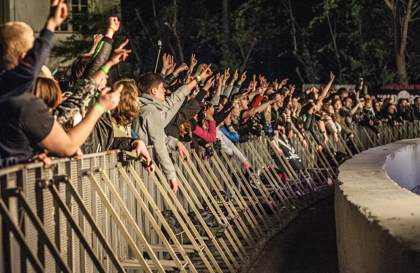 В парке Горького прошел музыкальный опен-эйр Hard Rock Fest 20 фото