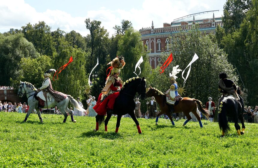 В музее-заповеднике "Царицыно" показали представление к 250-летию усадьбы 23 фото