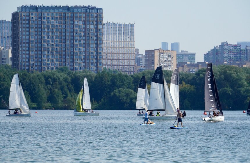 В Строгинском затоне прошел фестиваль "Zaryad Fest" 3 фото
