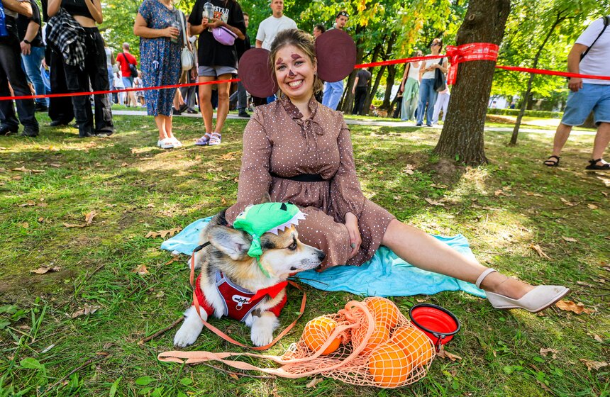 На ВДНХ прошел костюмированный парад корги 22 фото