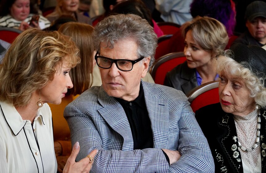 Сбор труппы прошел в Театре Маяковского перед открытием нового сезона 11 фото