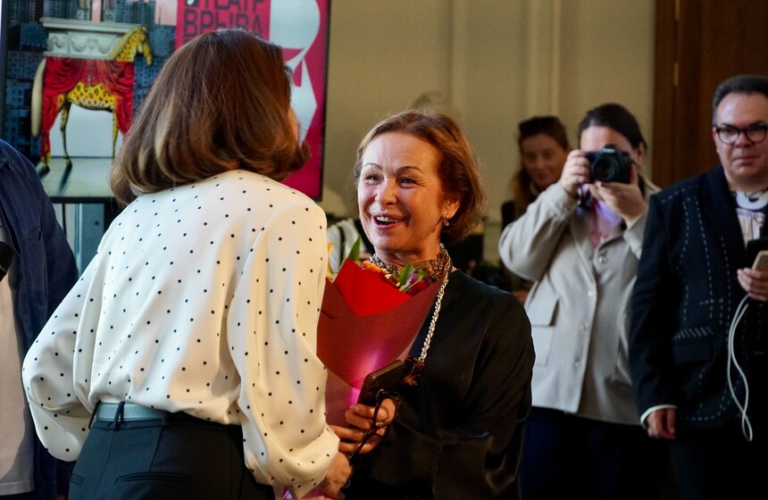 Сбор труппы прошел в Театре Маяковского перед открытием нового сезона 26 фото