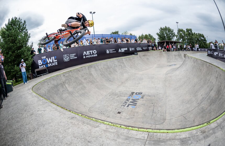 Фестиваль уличного спорта THE BOWL прошел в Москве 28 фото