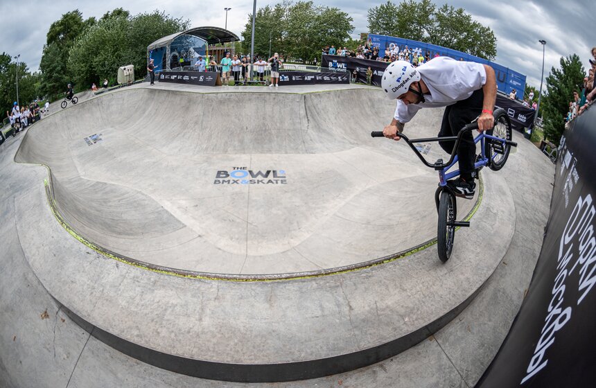 Фестиваль уличного спорта THE BOWL прошел в Москве 20 фото