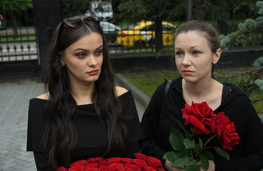 В Москве простились с режиссером Юрием Карой 7 фото