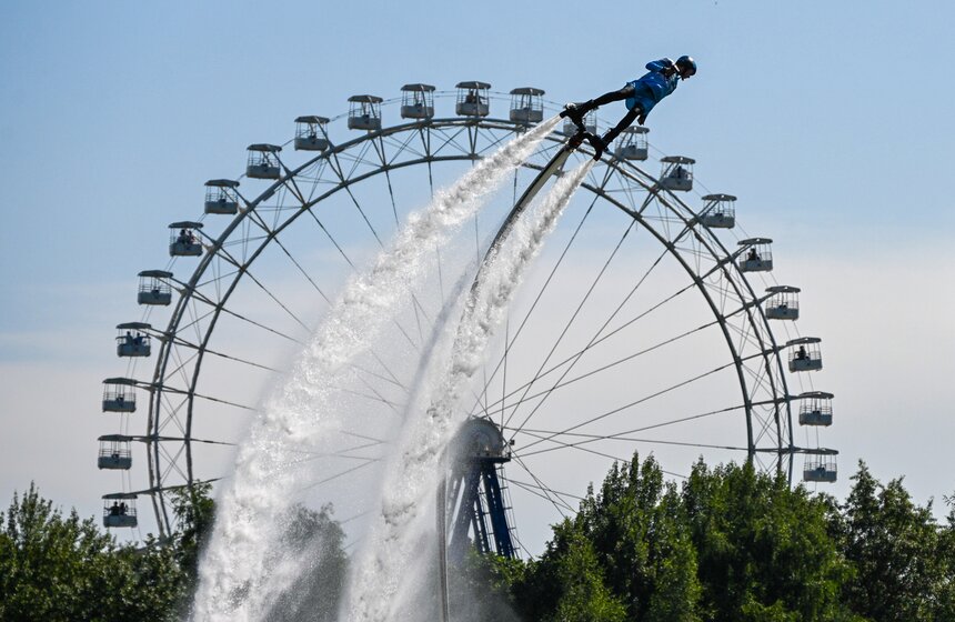 "Гидрофлай-фест" прошел в Измайловском парке в Москве 2 фото