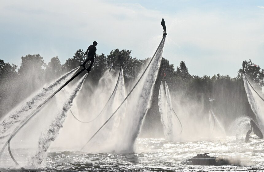 "Гидрофлай-фест" прошел в Измайловском парке в Москве 10 фото