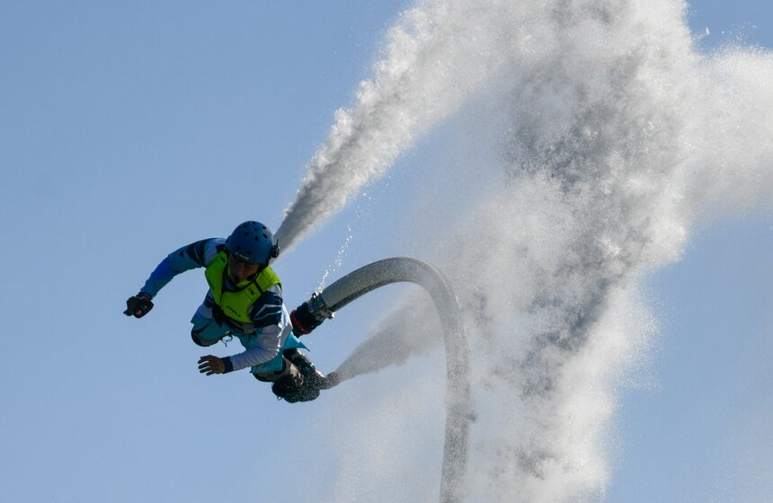 "Гидрофлай-фест" прошел в Измайловском парке в Москве 26 фото