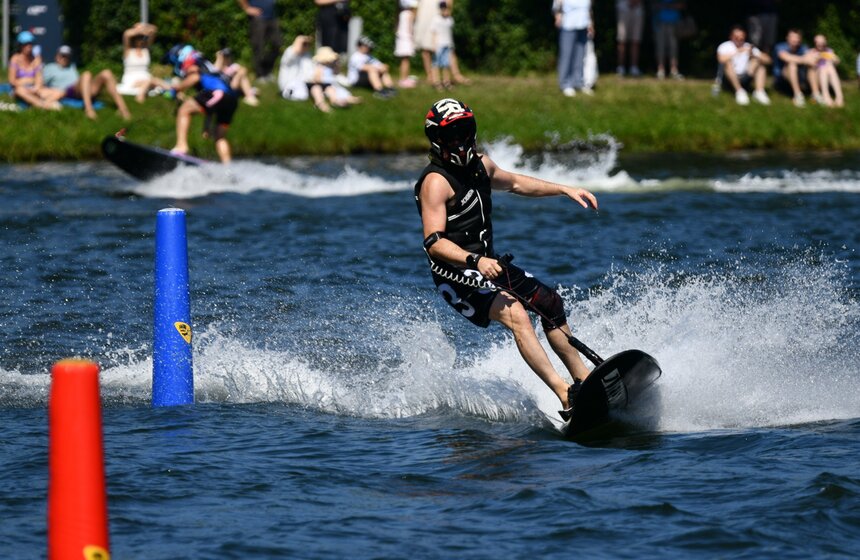 "Гидрофлай-фест" прошел в Измайловском парке в Москве 14 фото