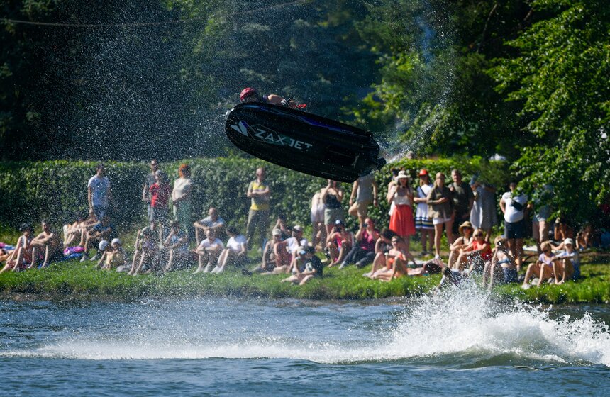 "Гидрофлай-фест" прошел в Измайловском парке в Москве 32 фото