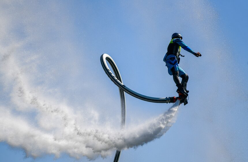 "Гидрофлай-фест" прошел в Измайловском парке в Москве 29 фото