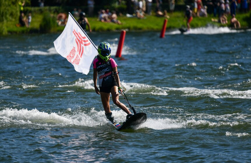 "Гидрофлай-фест" прошел в Измайловском парке в Москве 35 фото